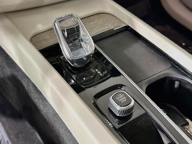 2022 Volvo XC60 - $30,456