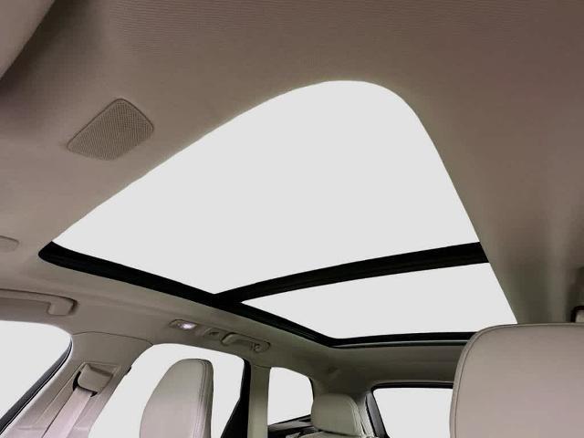 2022 Volvo XC60 - $30,456