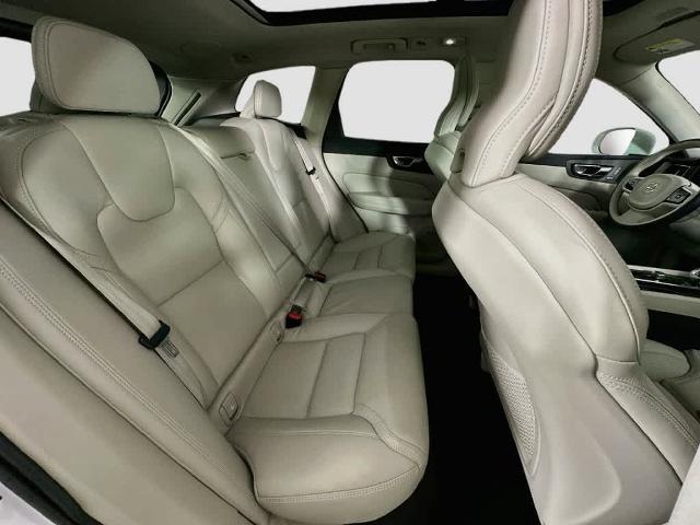 2022 Volvo XC60 - $30,456