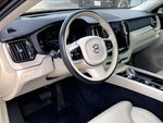 2022 XC60 Thumbnail 14