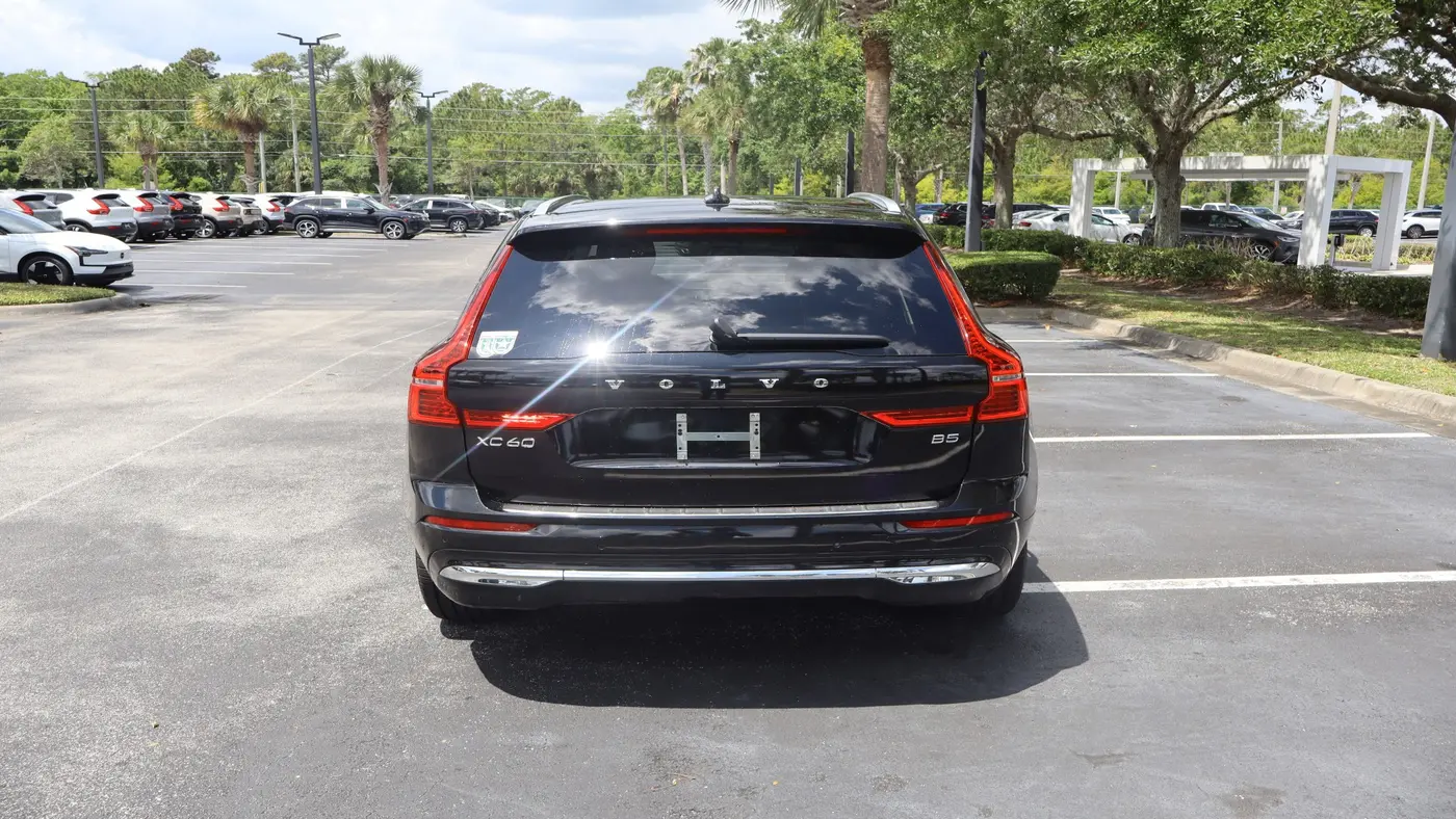 2022 Volvo XC60 B5 Inscription
