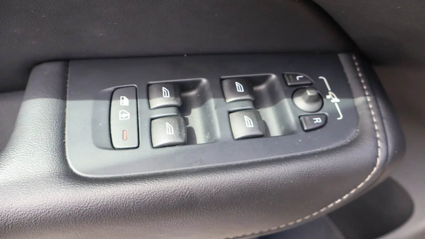 2022 Volvo XC60 B5 Inscription