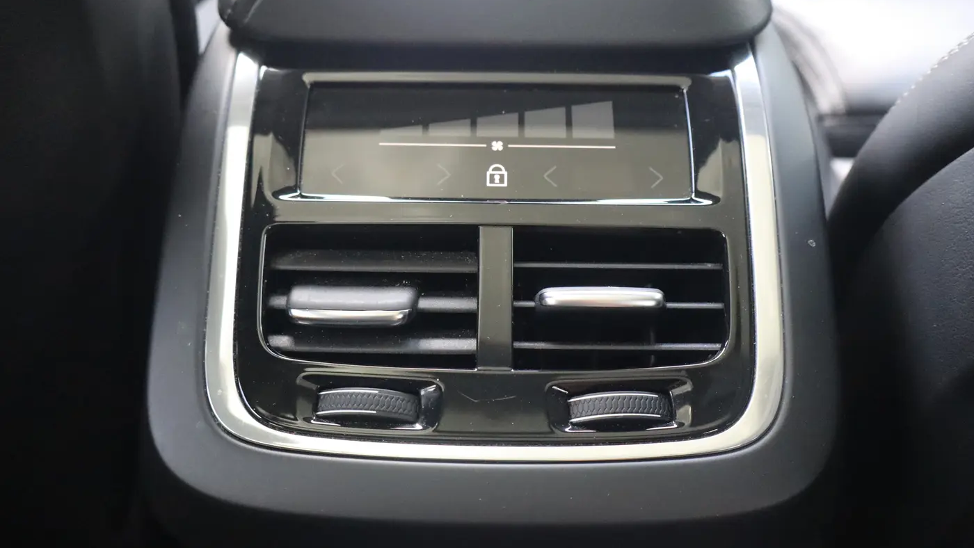 2022 Volvo XC60 B5 Inscription