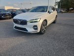 2022 XC60 Thumbnail 3