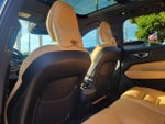 2022 XC60 Thumbnail 12