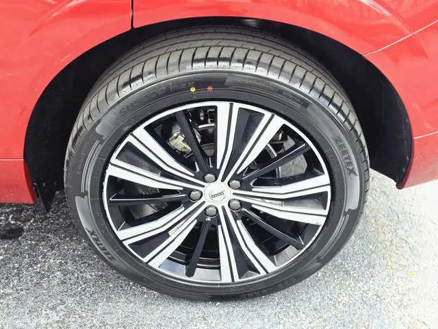 2022 Volvo XC60 - $26,990