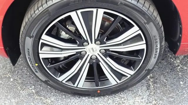 2022 Volvo XC60 B5 Inscription