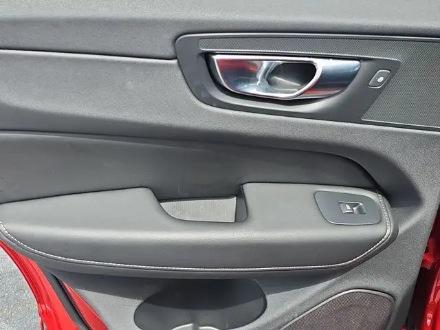 2022 Volvo XC60 - $26,990