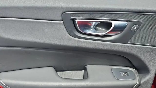 2022 Volvo XC60 B5 Inscription