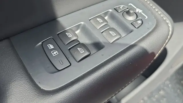 2022 Volvo XC60 B5 Inscription