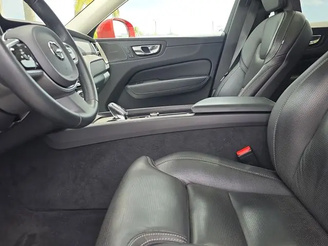2022 Volvo XC60 - $26,990