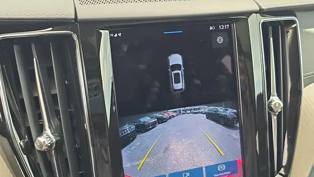 2022 Volvo XC60 B5 Inscription