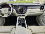 2022 XC60 Thumbnail 14