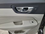 2023 XC60 Thumbnail 11