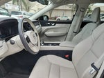 2023 XC60 Thumbnail 12