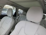 2023 XC60 Thumbnail 13