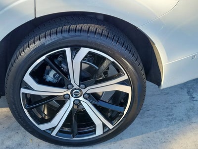 Photo of a 2022 Volvo XC60 B5 R-Design 4DR SUV for sale