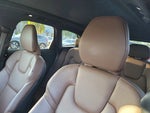 2023 XC60 Thumbnail 9