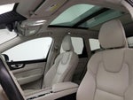 2023 XC60 Thumbnail 19