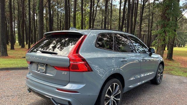 2023 Volvo XC60 B5 Plus Dark Theme