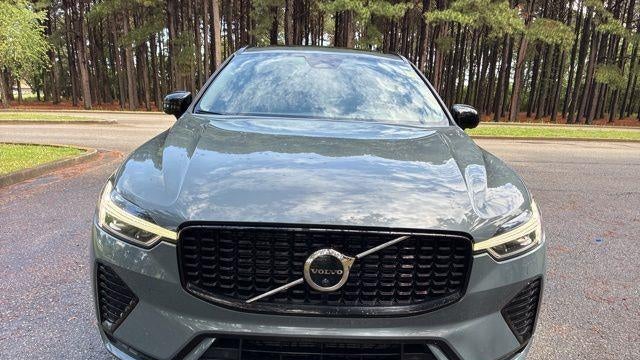 2023 Volvo XC60 B5 Plus Dark Theme