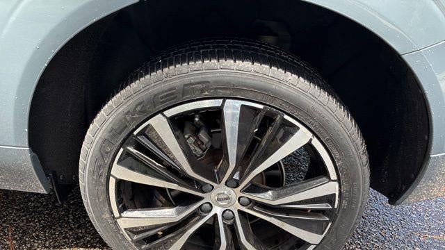 2023 Volvo XC60 B5 Plus Dark Theme