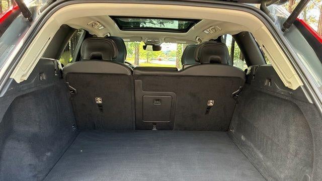 2023 Volvo XC60 B5 Plus Dark Theme