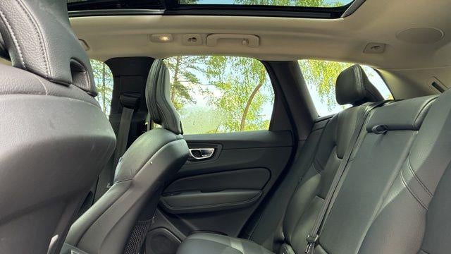 2023 Volvo XC60 B5 Plus Dark Theme