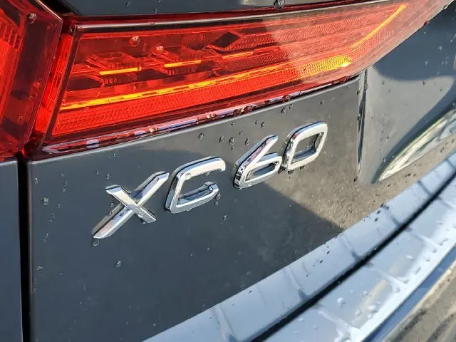 2023 Volvo XC60 - $28,688