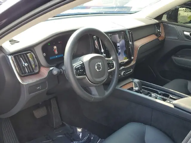 2023 Volvo XC60 - $28,688