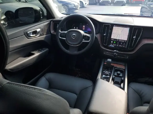 2023 Volvo XC60 - $28,688