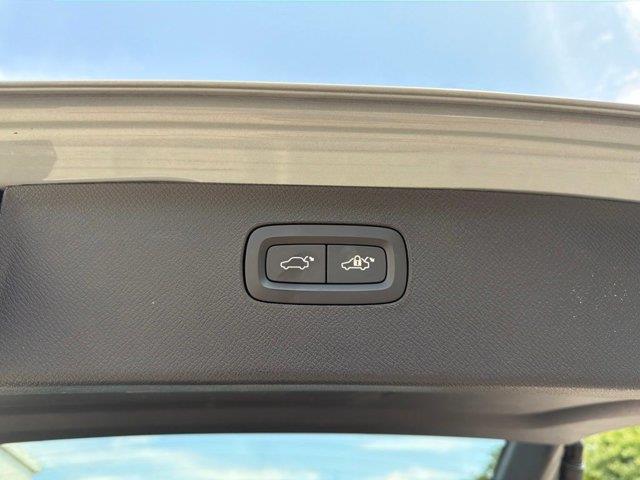 2024 Volvo XC90 - $34,122