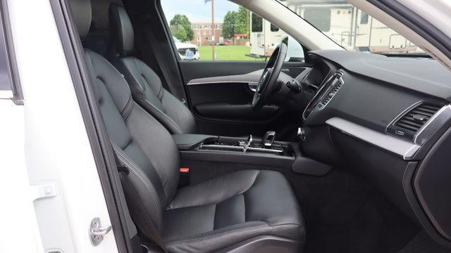 2024 Volvo XC90 B5 Core Bright Theme