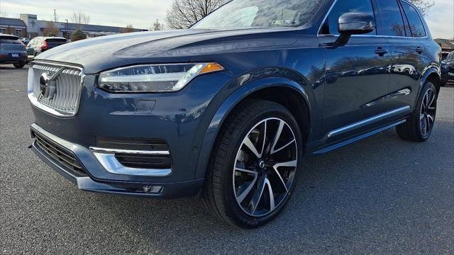 2023 Volvo XC90 B5 Plus Bright Theme