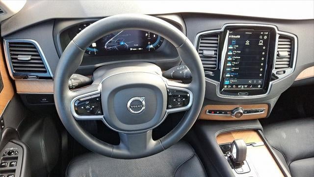 2023 Volvo XC90 B5 Plus Bright Theme