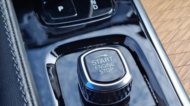 2023 Volvo XC90 B5 Plus Bright Theme