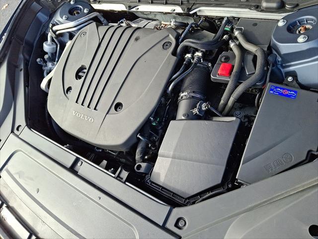 2023 Volvo XC90 - $45,988