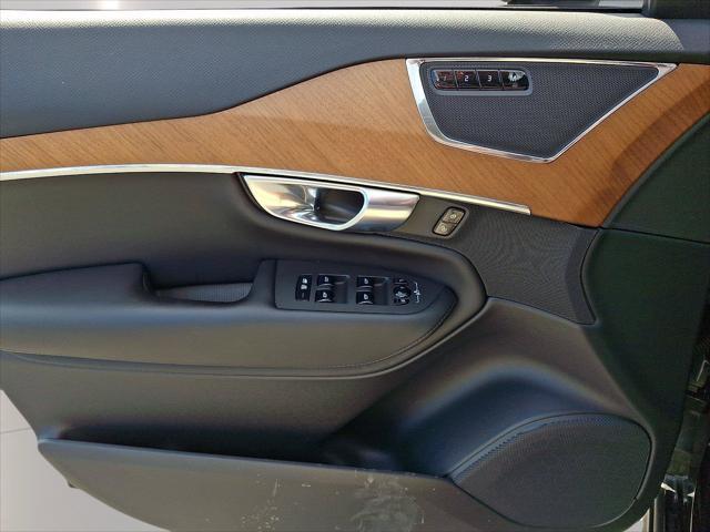 2023 Volvo XC90 - $30,000
