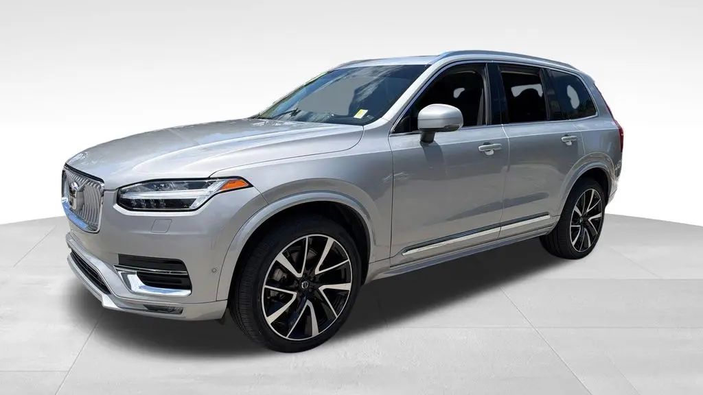 2023 Volvo XC90 B5 Plus Bright Theme