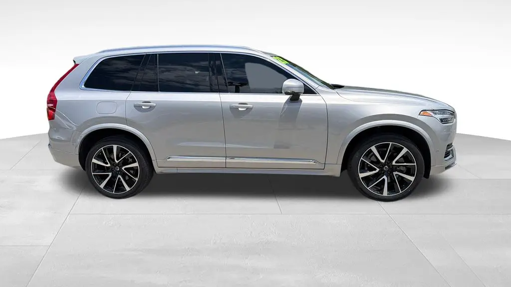 2023 Volvo XC90 B5 Plus Bright Theme