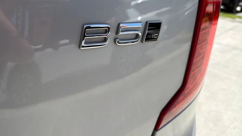 2023 Volvo XC90 B5 Plus Bright Theme