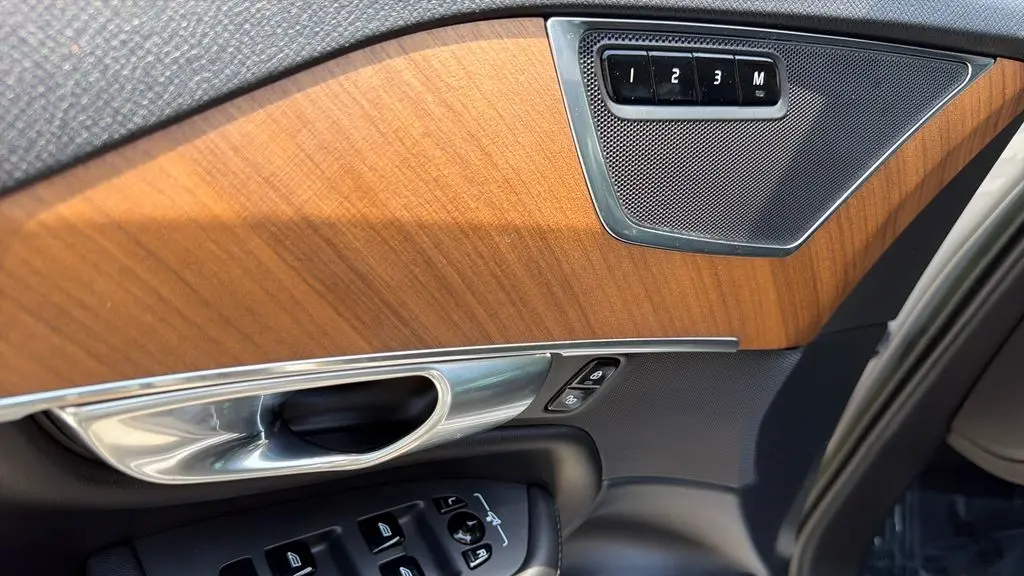 2023 Volvo XC90 B5 Plus Bright Theme