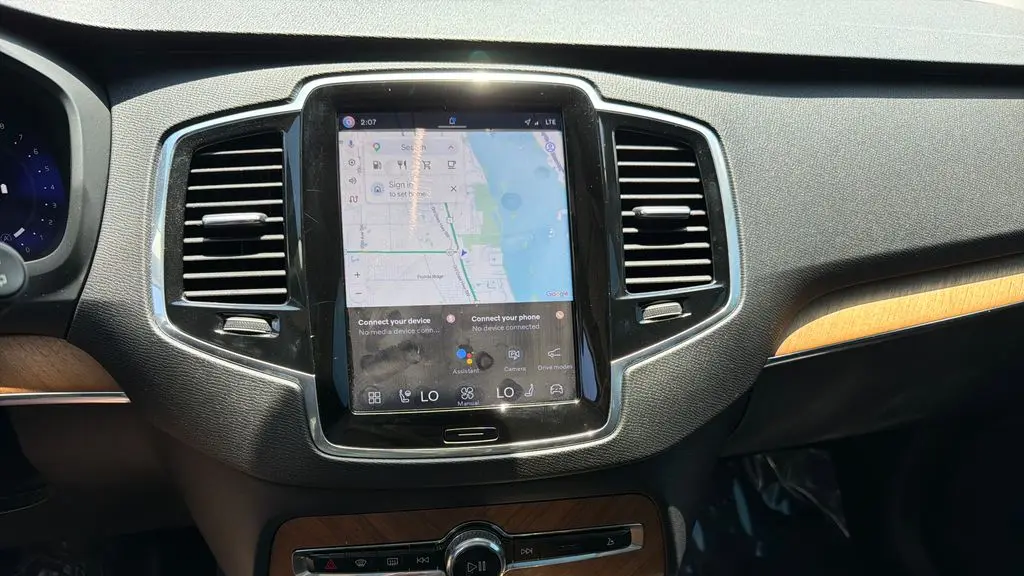 2023 Volvo XC90 B5 Plus Bright Theme