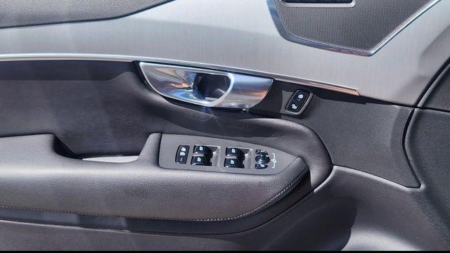 2023 Volvo XC90 B5 Core