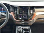 2023 XC60 Thumbnail 18