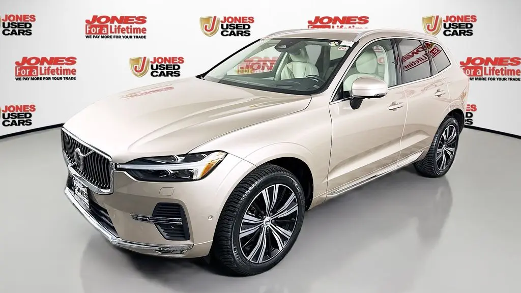 2023 Volvo XC60 B5 Ultimate Bright Theme