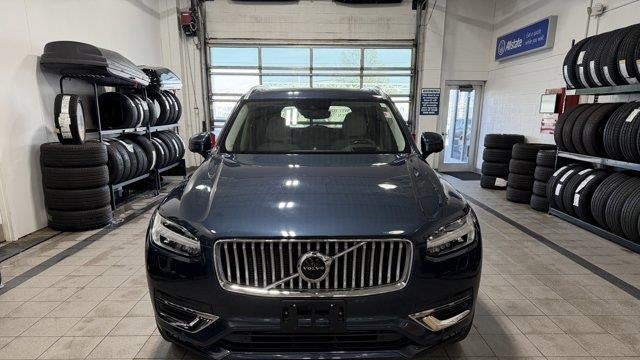 2023 Volvo XC60 B5 Ultimate Bright Theme