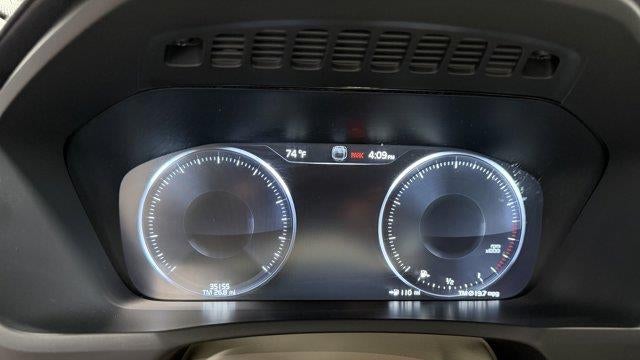 2023 Volvo XC60 B5 Ultimate Bright Theme
