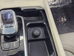2023 XC60 Thumbnail 22