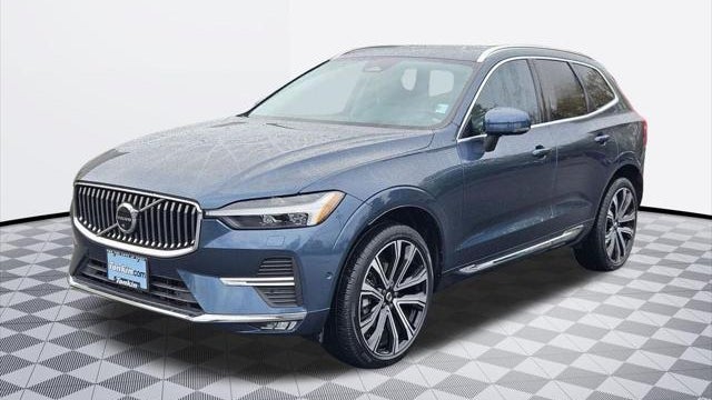 2023 Volvo XC60 B5 Ultimate Bright Theme